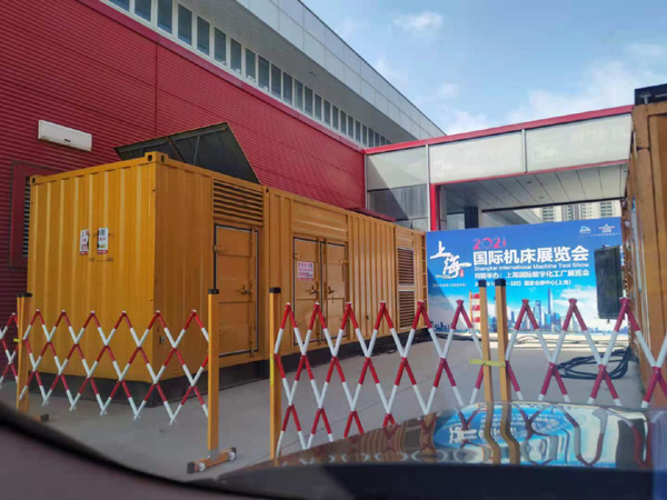 屏边发电车出租-发电机无电压或电压太低怎么办？