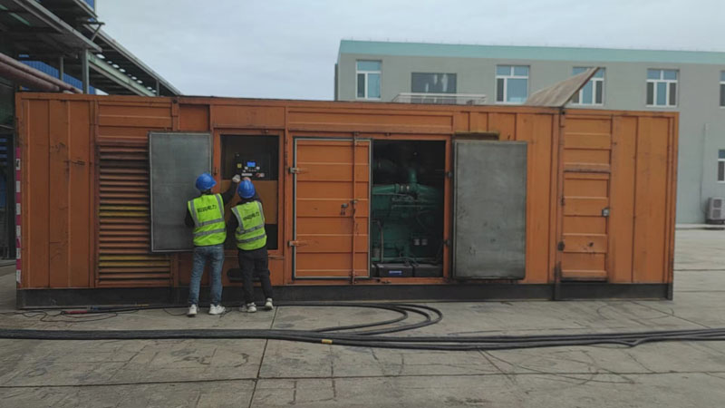 屏边如何检查柴油发电机组的机油油位？